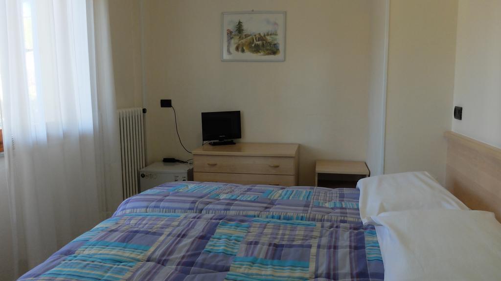 Hotel Dependance Montecatini Terme Kamer foto