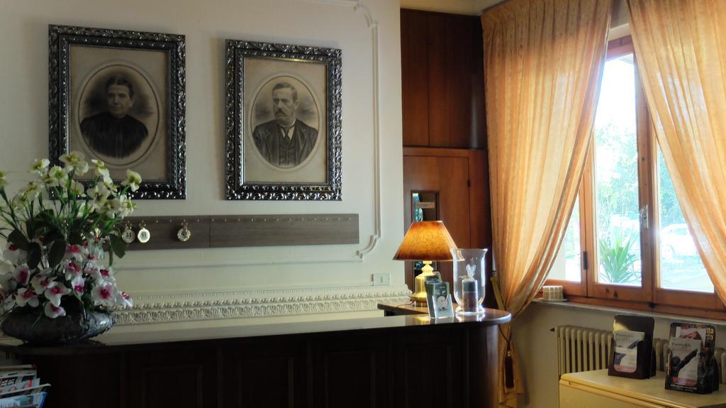 Hotel Dependance Montecatini Terme Buitenkant foto