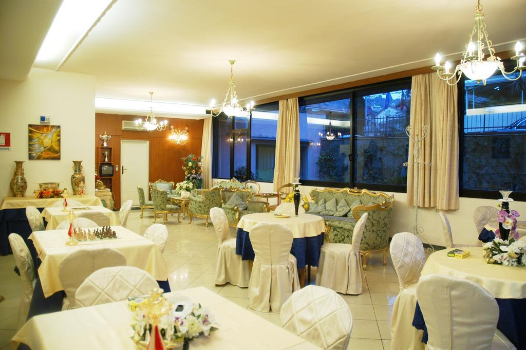 Hotel Dependance Montecatini Terme Buitenkant foto