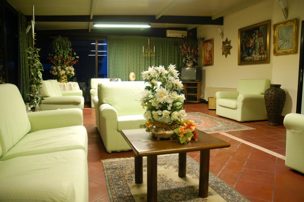 Hotel Dependance Montecatini Terme Buitenkant foto