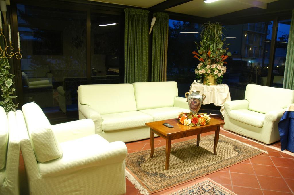 Hotel Dependance Montecatini Terme Buitenkant foto
