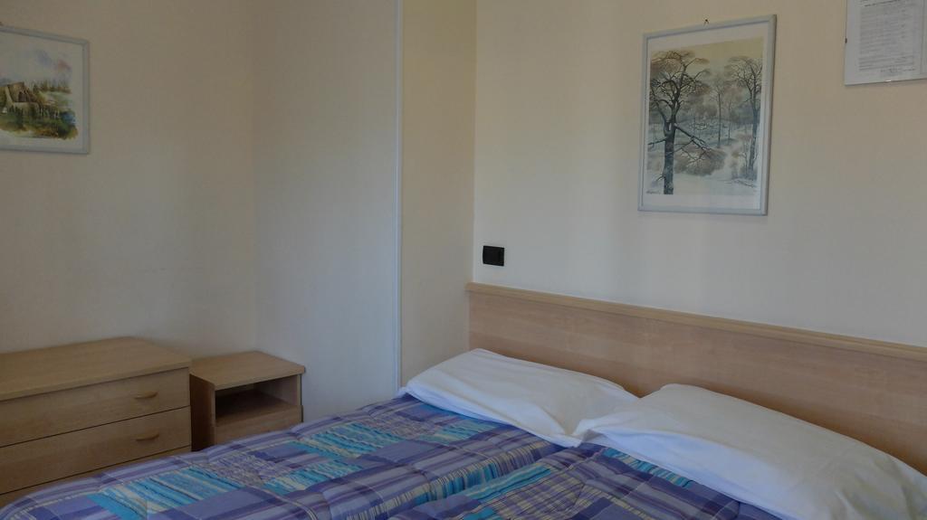 Hotel Dependance Montecatini Terme Kamer foto